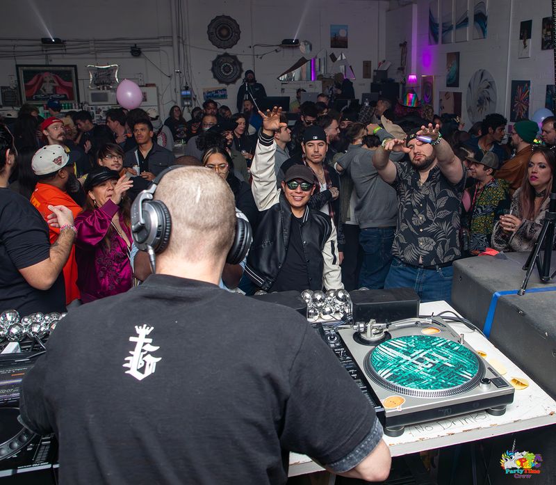 Crowd going off at a Brook B set